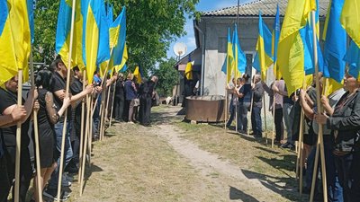 На Тернопільщині попрощалися з бійцем Євгеном Безкровним На Тернопільщині попрощалися з бійцем Євгеном Безкровним