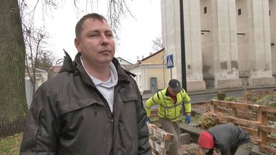 "Причина невідома": у старій частині Луцька утворилося повторне провалля "Причина невідома": у старій частині Луцька утворилося повторне провалля