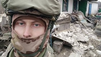 “Раніше рятував життя в операційній, а тепер — на фронті”: історія медика 128 бригади ТрО Дніпра “Раніше рятував життя в операційній, а тепер — на фронті”: історія медика 128 бригади ТрО Дніпра