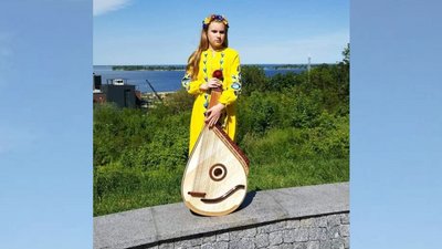 Бандуристка з Черкас отримала відзнаки на міжнародних конкурсах