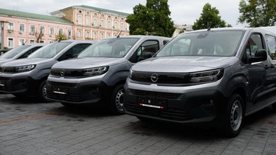 Снігурівська громада отримала спецавтомобіль для перевезення маломобільних мешканців
