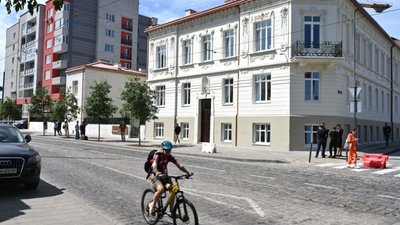Будівля Центру ментального здоров'я