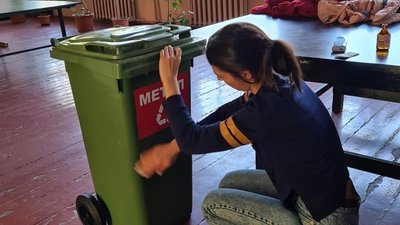 У Чернівецькій громаді реалізували проєкт «Підвищення екологічної культури серед учнівської молоді шляхом роздільного збору сміття» У Чернівецькій громаді реалізували проєкт «Підвищення екологічної культури серед учнівської молоді шляхом роздільного збору сміття»