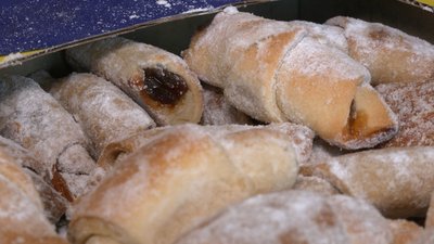 Печиво, сінабони й рогалики для українських бійців. Як волонтерки з Івано-Франківщини допомагають армії Печиво, сінабони й рогалики для українських бійців. Як волонтерки з Івано-Франківщини допомагають армії
