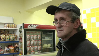 "Прошу Бога їх покарати": як у селі Яковлівка на Харківщині за рік після авіаудару відновлюється життя "Прошу Бога їх покарати": як у селі Яковлівка на Харківщині за рік після авіаудару відновлюється життя