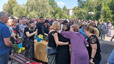 У Полтаві прощаються з воїнами Олексієм Крижанівським та Максимом Коростелем У Полтаві прощаються з воїнами Олексієм Крижанівським та Максимом Коростелем