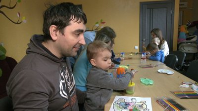 На Черкащині казками "зцілюють" травми війни На Черкащині казками "зцілюють" травми війни