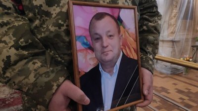 У Луцьку встановлять меморіальні дошки трьом загиблим військовим У Луцьку встановлять меморіальні дошки трьом загиблим військовим