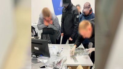 Пропонував призовникам втікати за кордон: СБУ затримала депутата Чернігівської райради від ОПЗЖ Пропонував призовникам втікати за кордон: СБУ затримала депутата Чернігівської райради від ОПЗЖ