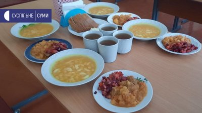 У сумських школах почали годувати учнів за новим меню. Що змінилось У сумських школах почали годувати учнів за новим меню. Що змінилось