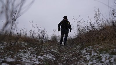 "20 км прикордоння лишається нашою болючою зоною" – як на Сумщині проводять мінно-пошукові роботи "20 км прикордоння лишається нашою болючою зоною" – як на Сумщині проводять мінно-пошукові роботи