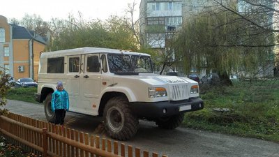 На Тернопільщині чоловік сконструював український позашляховик На Тернопільщині чоловік сконструював український позашляховик