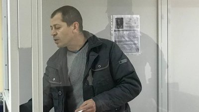 Підозрюваний на допиті в суді у Тернополі Підозрюваний на допиті в суді у Тернополі