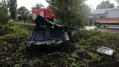 На Кіровоградщині під час аварії біля Новоархангельська загинув водій з Чернігівщини На Кіровоградщині під час аварії біля Новоархангельська загинув водій з Чернігівщини