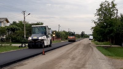На Івано-Франківщині відремонтували 85 кілометрів шляхів