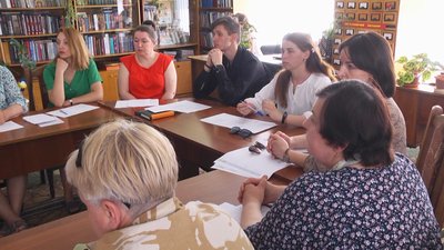 На зібранні обговорили потреби внутрішніх переселенців. На зібранні обговорили потреби внутрішніх переселенців.