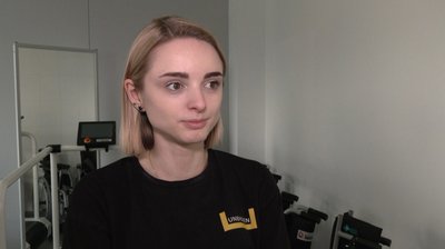 Фізична терапевтка центру "Незламні" Роксоляна Шміло, 11 квітня 2023. Фізична терапевтка центру "Незламні" Роксоляна Шміло, 11 квітня 2023.
