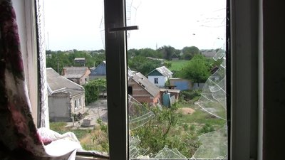 Нічний обстріл Комишувахи: пошкоджені щонайменше 30 приватних будинків та дві п'ятиповерхівки. Що розповідають місцеві