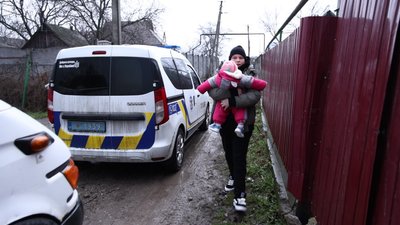 Із Трудового Запорізької області евакуювали жінок з дітьми, серед них — немовля