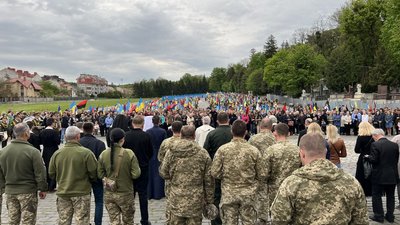 У Львові на День міста помолились за загиблих захисників У Львові на День міста помолились за загиблих захисників