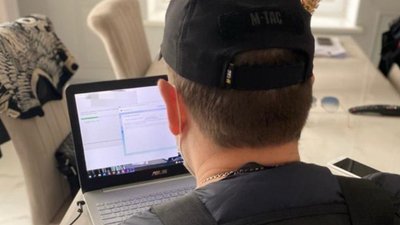 У Миколаєві викрили ймовірних членів угрупування, яке "відмивало" гроші для хакерів у даркнеті