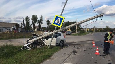 На Львівщині трапилось автозіткнення — четверо людей травмовані