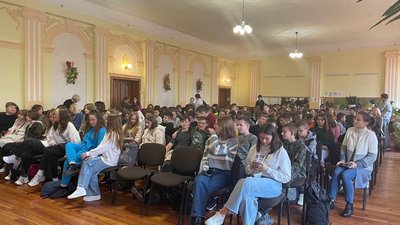 Учні зібрали для ЗСУ 152 тисячі гривень Учні зібрали для ЗСУ 152 тисячі гривень