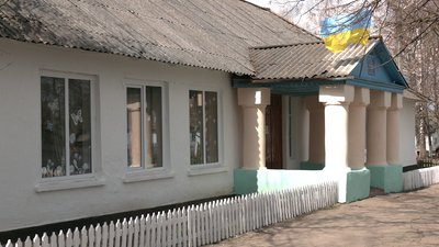 На Рівненщині батьки обурюються закриттям малокомплектних шкіл. Депутати вивчають питання