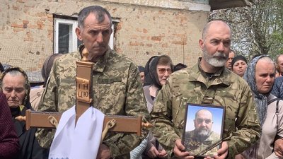 На Тернопільщині попрощалися із загиблим військовослужбовцем Юрієм Богатерчуком