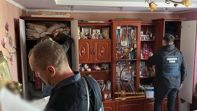 На Вінниччині затримали чоловіків, які вимагали у фермера майже 42 тисячі доларів На Вінниччині затримали чоловіків, які вимагали у фермера майже 42 тисячі доларів