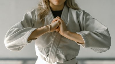 У Кропивницькому жінок запрошують на безкоштовний майстерклас із самооборони