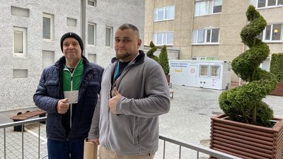 Виніс із городу 12 мін: у Львові встановили протез чоловіку з Авдіївки Виніс із городу 12 мін: у Львові встановили протез чоловіку з Авдіївки