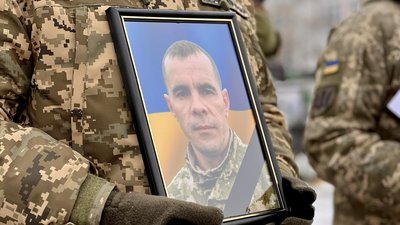 З солдатом Василем Прищепою попрощалися у Рівному