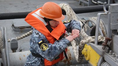 Екіпаж одеського буксира ВМС "Яни Капу" провели навчання у Чорному морі Екіпаж одеського буксира ВМС "Яни Капу" провели навчання у Чорному морі
