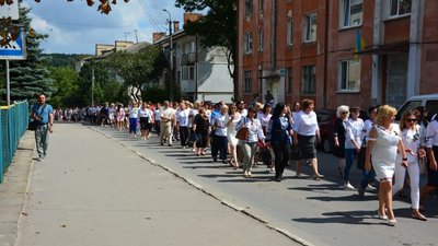На Тернопільщині провели ходу до Дня Незалежності України На Тернопільщині провели ходу до Дня Незалежності України