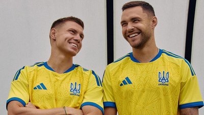 Збірна України з футболу представила нову форму з дизайном переосмисленого герба УНР