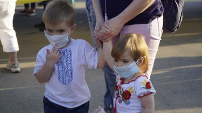 У Вишиванковій ході у Харкові взяли участь близько 650 людей У Вишиванковій ході у Харкові взяли участь близько 650 людей