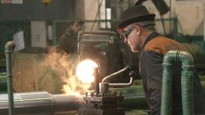 Локомотиворемонтний завод у Франківську два роки виплачує борг старого керівництва Локомотиворемонтний завод у Франківську два роки виплачує борг старого керівництва