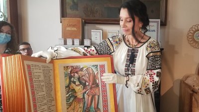Вишила вручну понад пів мільйона літер: рівнянка встановила рекорд України Вишила вручну понад пів мільйона літер: рівнянка встановила рекорд України