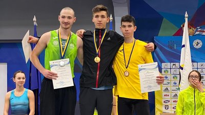 Три золота, два срібла і чотири бронзи. Семеро легкоатлетів з Кіровоградщини стали призерами першості країни Три золота, два срібла і чотири бронзи. Семеро легкоатлетів з Кіровоградщини стали призерами першості країни