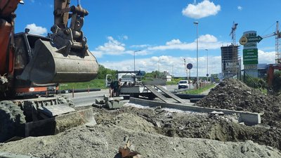 Стало відомо, скільки часу буде перекрита вулиця Надрічна в Івано-Франківську Стало відомо, скільки часу буде перекрита вулиця Надрічна в Івано-Франківську