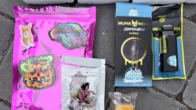 Наркотики в цукерках, поліція, кримінал