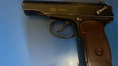 У Дніпрі затримали двох чоловіків, які напали на таксиста У Дніпрі затримали двох чоловіків, які напали на таксиста