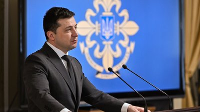 Українська розвідка має почати наступальні дії щодо відстоювання національних інтересів — Зеленський