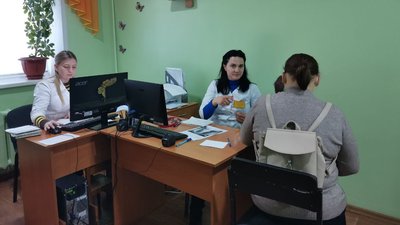 На прийомі у сімейної лікарки На прийомі у сімейної лікарки