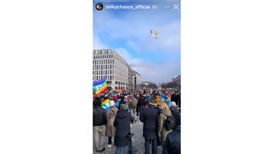 Увесь світ проти ПутінаVol.3. Ґрета Тунберг, Джим Керрі, Вільям Ґібсон та інші підтримують Україну Увесь світ проти ПутінаVol.3. Ґрета Тунберг, Джим Керрі, Вільям Ґібсон та інші підтримують Україну