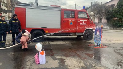В Ужгороді у приміщенні ДСНС відкрили центр протипожежної освіти для дітей В Ужгороді у приміщенні ДСНС відкрили центр протипожежної освіти для дітей
