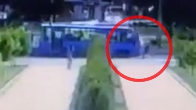 У Чернігові водій маршрутки збив чоловіка й повіз його у невідомому напрямку