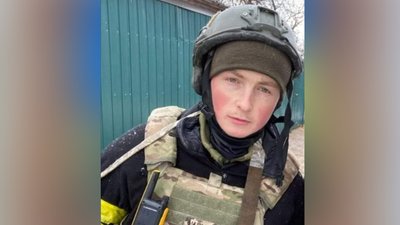 У селі Бірки на Кіровоградщині відкрили пам’ятну дошку бійцеві, загиблому в війні з РФ У селі Бірки на Кіровоградщині відкрили пам’ятну дошку бійцеві, загиблому в війні з РФ