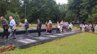 У Луцьку вшанували пам'ять загиблих у Другій світовій війні У Луцьку вшанували пам'ять загиблих у Другій світовій війні